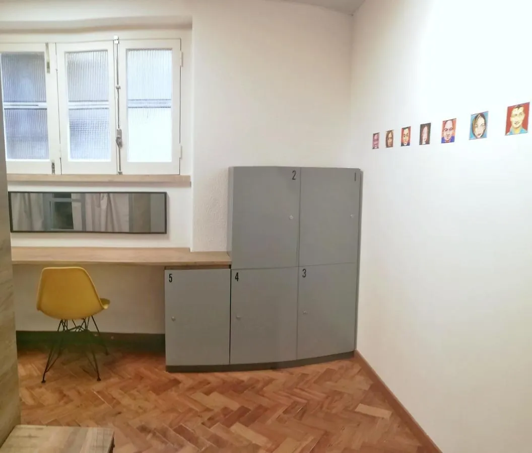 Draft Hostel & Rooms Lisbon 0*,  Portugal