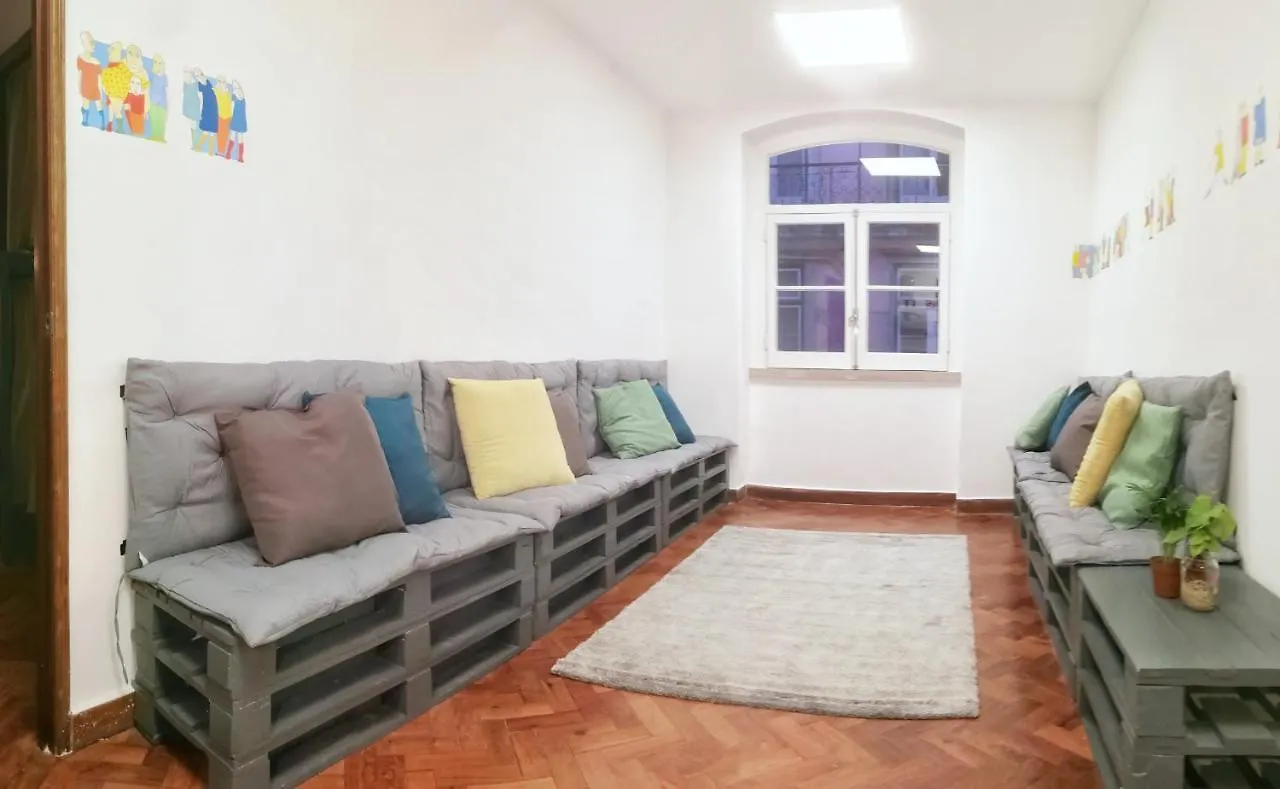 Draft Hostel & Rooms Lisbon Portugal